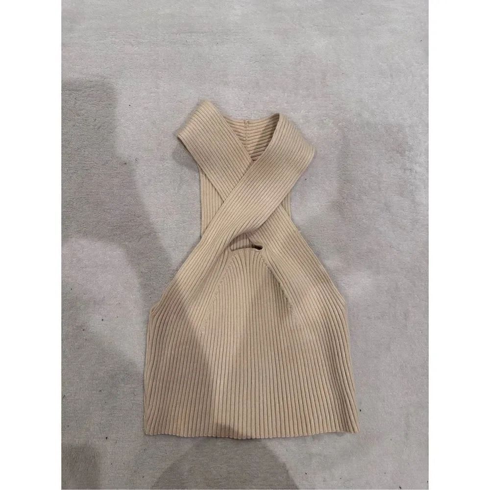 Cute tan women’s top size XS